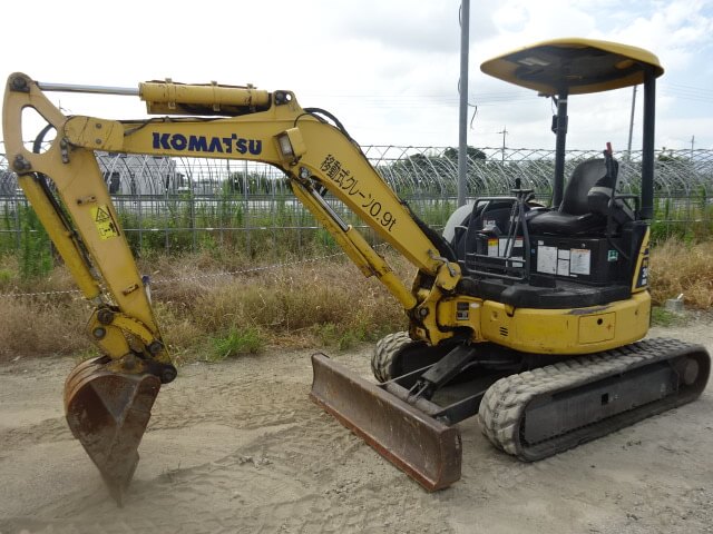 KOMATSU／PC30MR-3